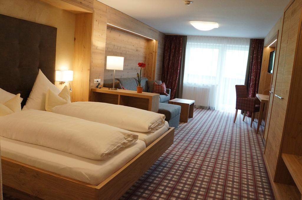 Hotel Bergblick 3*